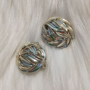 Vintage Clip-on Earrings Silver Tone Floral Leaf Leaves Flowers Retro Jewelry